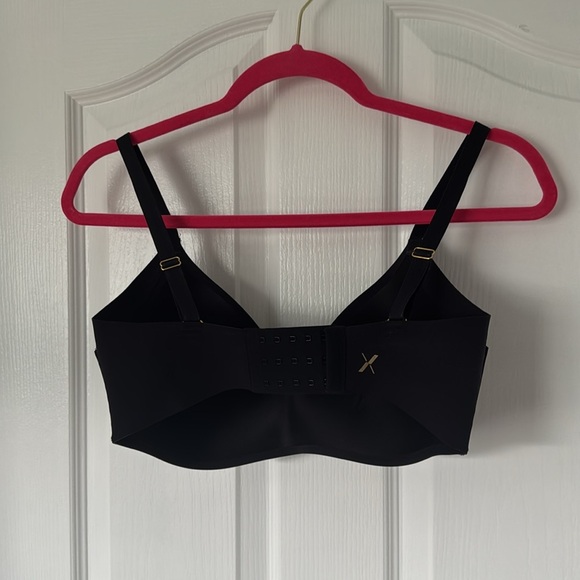 Knix Black Bra - Picture 2 of 6